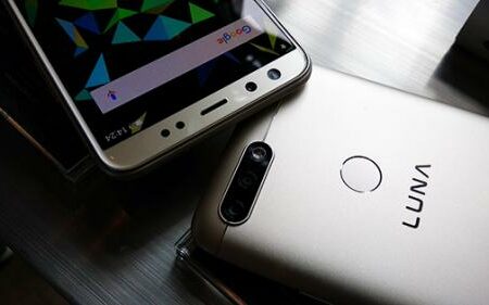 5 Smartphone dengan Kamera Selfie Terbaik Februari 2018