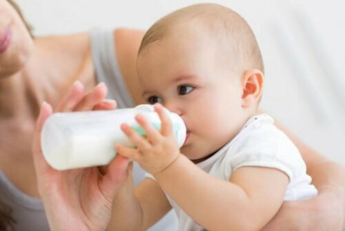 6 Cara Ibu Memilih Susu Formula untuk Anak 1 Tahun